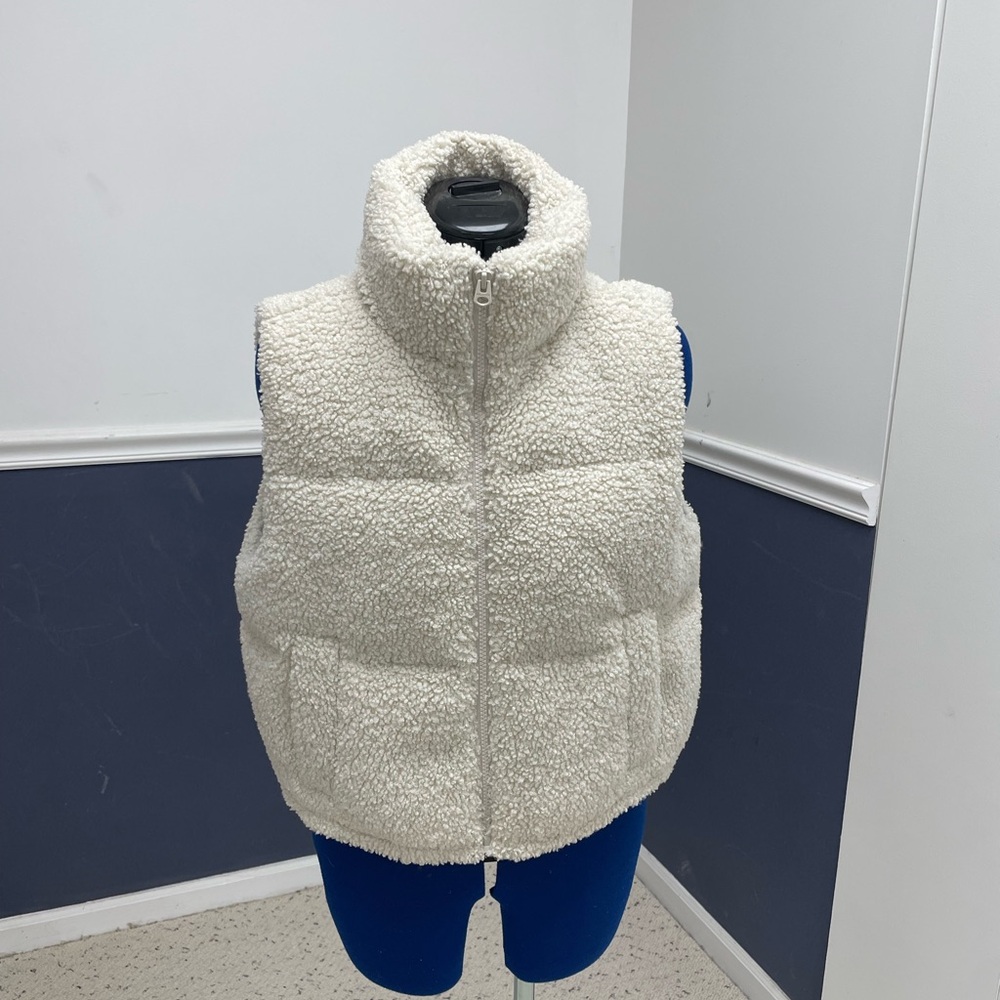 Hollister Cream Sherpa Vest